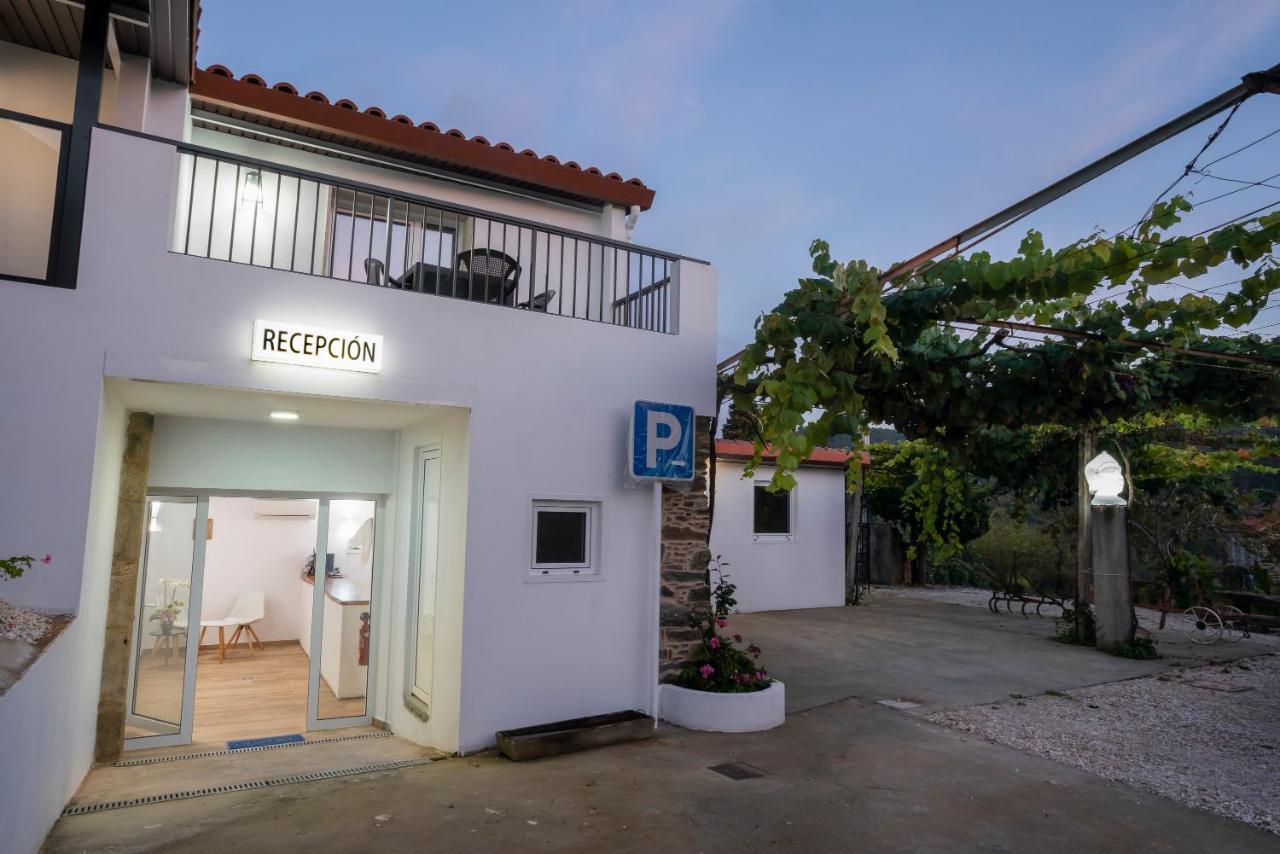 Hotel Donas E Cabaleiros Boqueixon Exterior foto